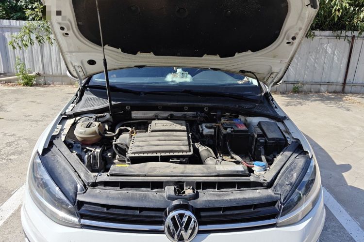 Used Volkswagen Golf 2018 1.6L Automatic Fashion Model Engine Bay
