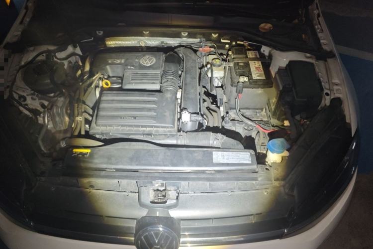 Used Volkswagen Golf 2018 230TSI Automatic Comfort Model Engine Bay