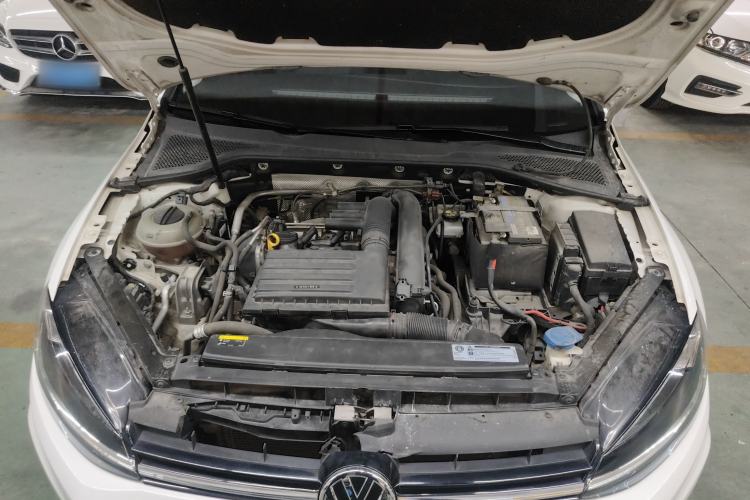 Used Volkswagen Golf 2018 230TSI Automatic Comfort Model Engine Bay