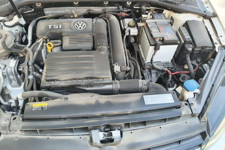 Used Volkswagen Golf 2018 230TSI Automatic Luxury Version Engine Bay