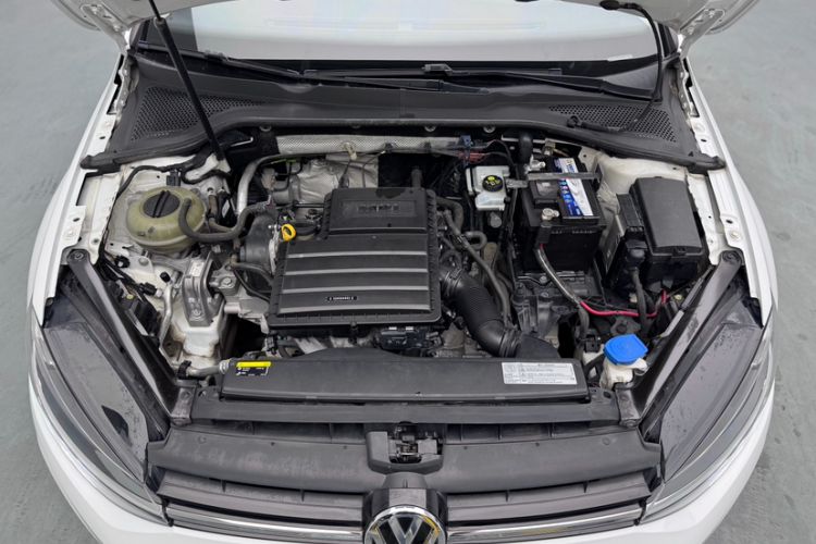 Used Volkswagen Golf 2018 1.6L Automatic Fashion Model Engine Bay