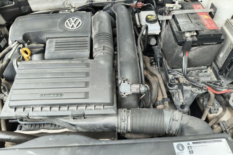 Used Volkswagen Golf 2018 280TSI Automatic R-Line Model Engine Bay