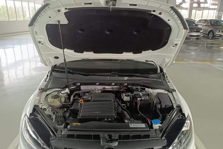 Used Volkswagen Golf 2018 1.6L Automatic Comfort Model Engine Bay