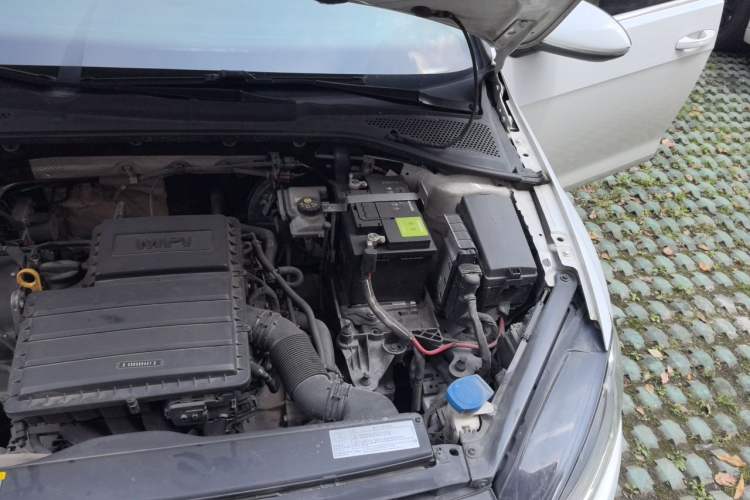Used Volkswagen Golf 2018 1.6L Automatic Comfort Model Engine Bay Left