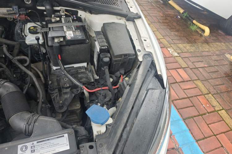 Used Volkswagen Golf 2018 1.6L Automatic Comfort Model Engine Bay Left