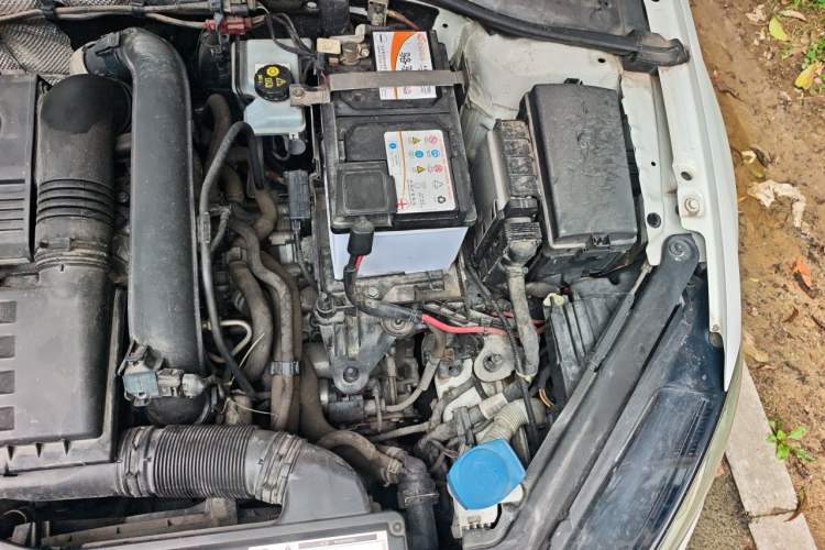 Used Volkswagen Golf 2018 280TSI Automatic R-Line Model Engine Bay Left