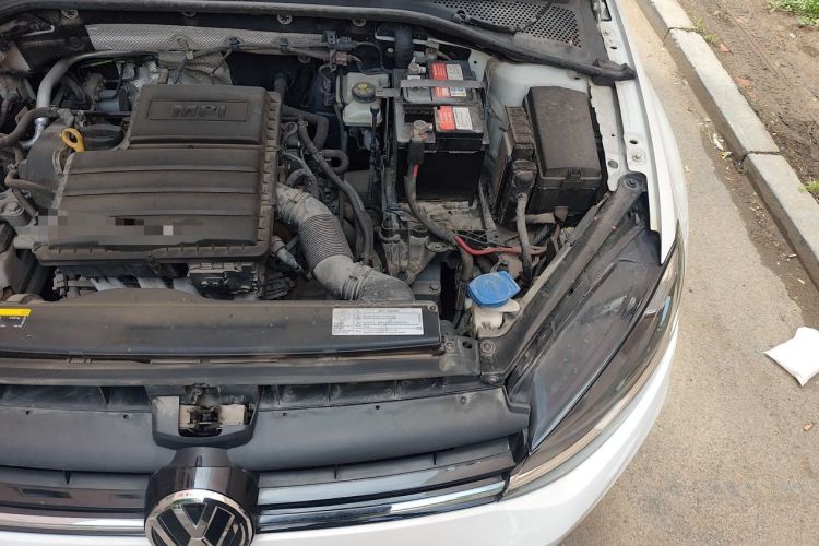 Used Volkswagen Golf 2018 1.6L Automatic Comfort Model Engine Bay Left