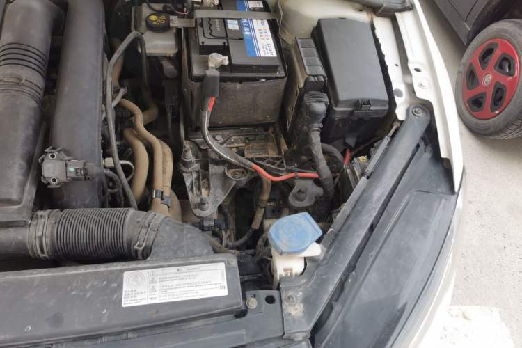 Used Volkswagen Golf 2018 230TSI Automatic Comfort Model Engine Bay Left