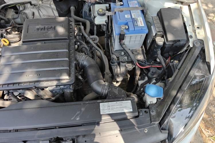 Used Volkswagen Golf 2018 1.6L Automatic Fashion Model Engine Bay Left