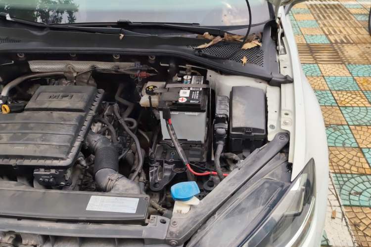Used Volkswagen Golf 2018 1.6L Automatic Comfort Model Engine Bay Left