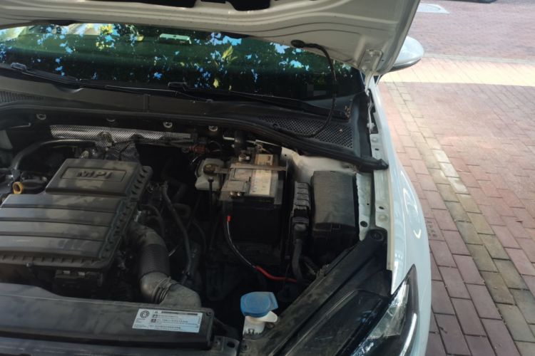 Used Volkswagen Golf 2018 1.6L Automatic Comfort Model Engine Bay Left