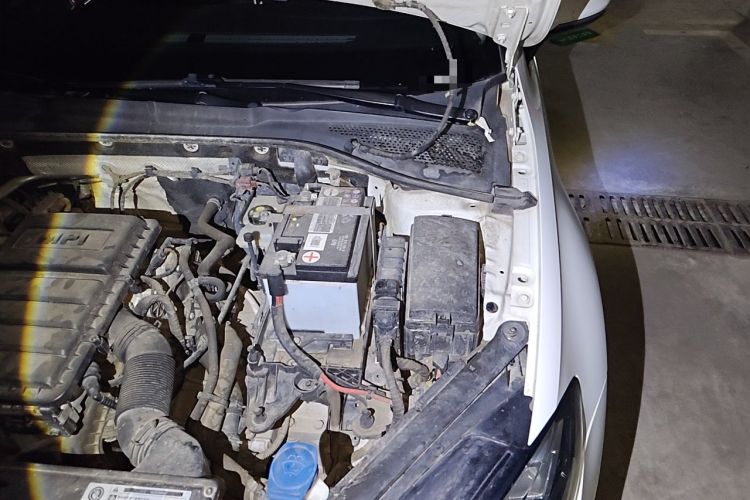 Used Volkswagen Golf 2018 1.6L Automatic Comfort Model Engine Bay Left