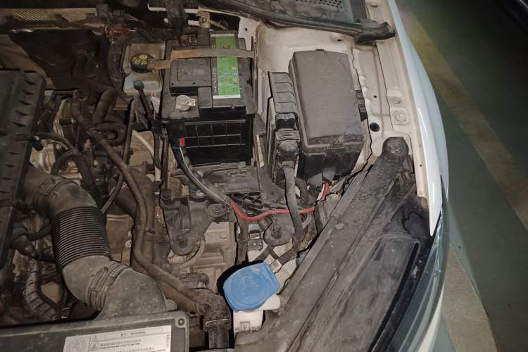Used Volkswagen Golf 2018 1.6L Automatic Comfort Model Engine Bay Left
