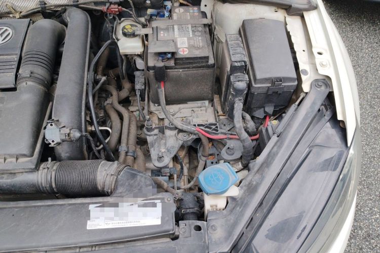 Used Volkswagen Golf 2018 230TSI Automatic Luxury Version Engine Bay Left