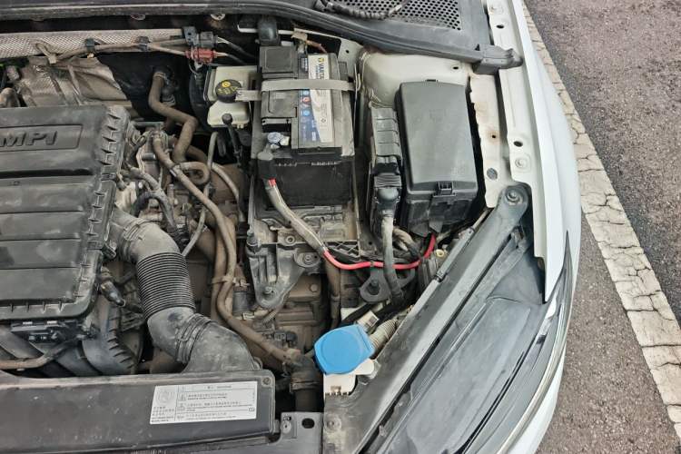 Used Volkswagen Golf 2018 1.6L Automatic Comfort Model Engine Bay Left