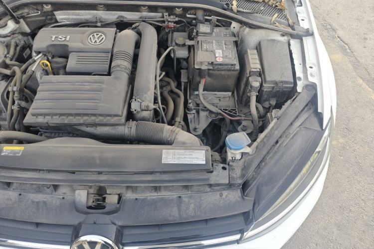 Used Volkswagen Golf 2018 230TSI Automatic Luxury Version Engine Bay Left