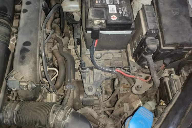 Used Volkswagen Golf 2018 230TSI Automatic Luxury Version Engine Bay Left