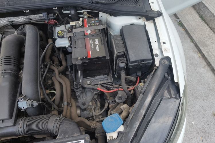 Used Volkswagen Golf 2018 230TSI Automatic Comfort Model Engine Bay Left