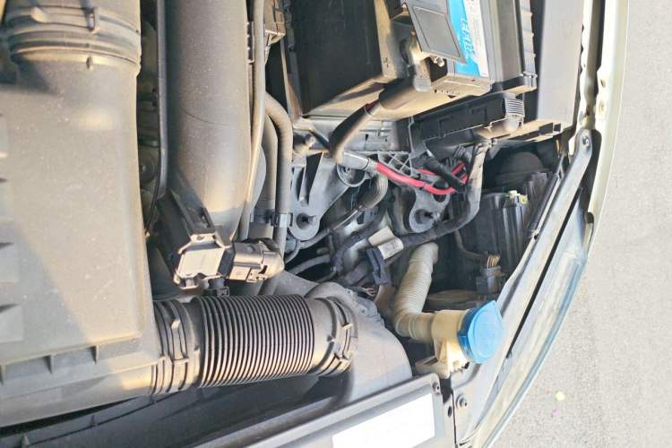Used Volkswagen Golf 2018 230TSI Automatic Comfort Model Engine Bay Left