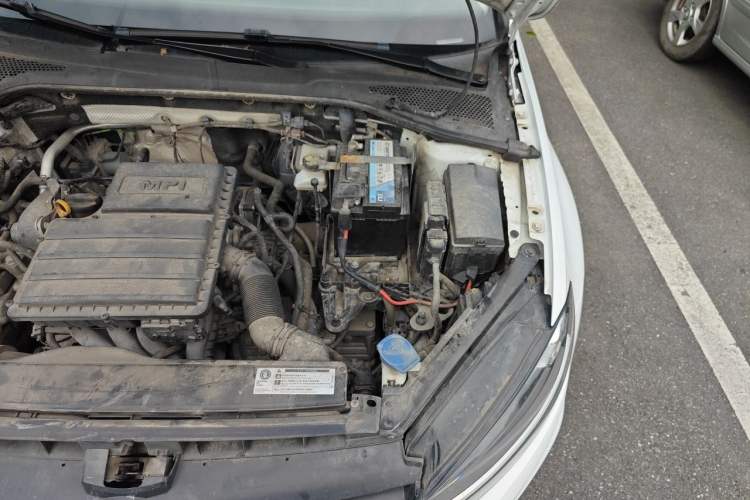 Used Volkswagen Golf 2018 1.6L Automatic Comfort Model Engine Bay Left
