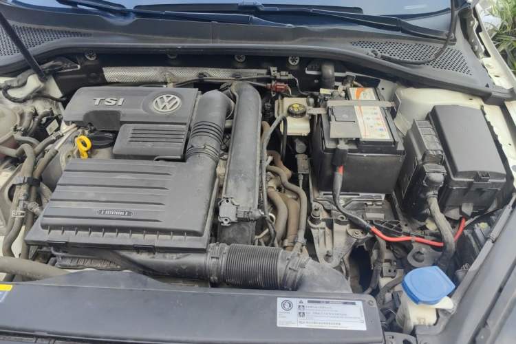 Used Volkswagen Golf 2018 230TSI Automatic Comfort Model Engine Bay Left