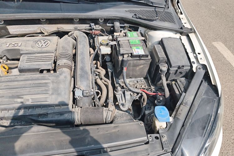 Used Volkswagen Golf 2018 280TSI Automatic R-Line Model Engine Bay Left