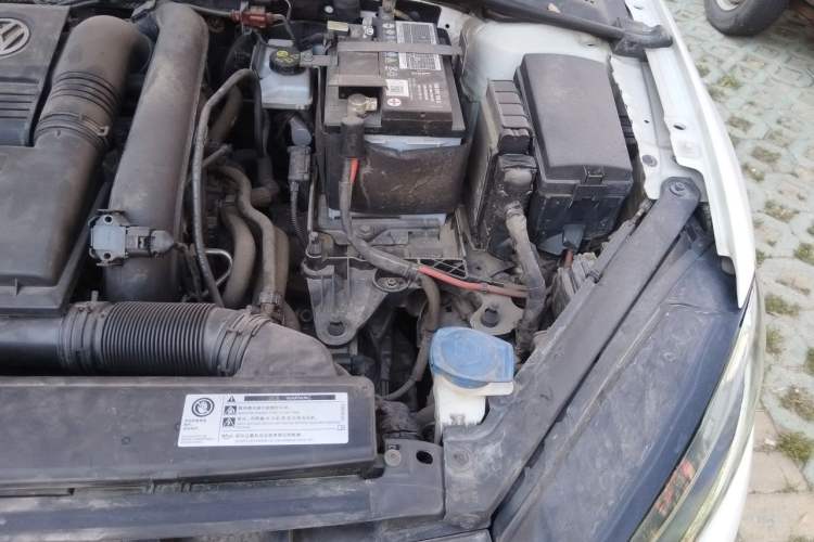 Used Volkswagen Golf 2018 230TSI Automatic Comfort Model Engine Bay Left