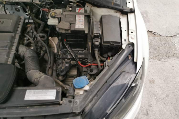 Used Volkswagen Golf 2018 1.6L Automatic Comfort Model Engine Bay Left