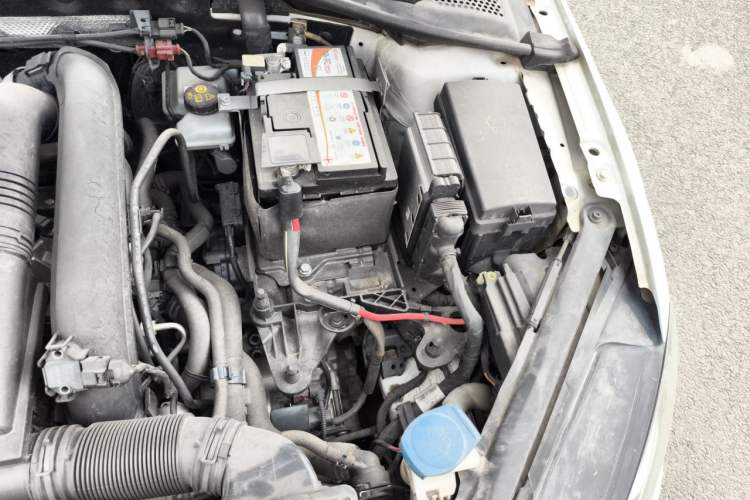 Used Volkswagen Golf 2018 280TSI Automatic R-Line Model Engine Bay Left