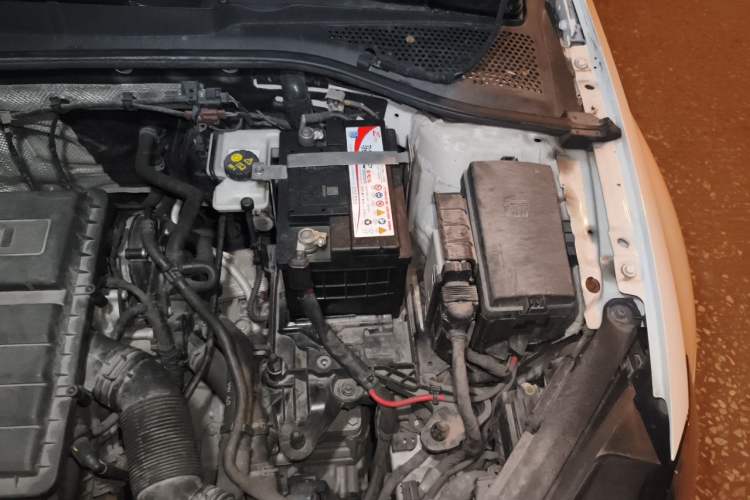 Used Volkswagen Golf 2018 1.6L Automatic Comfort Model Engine Bay Left