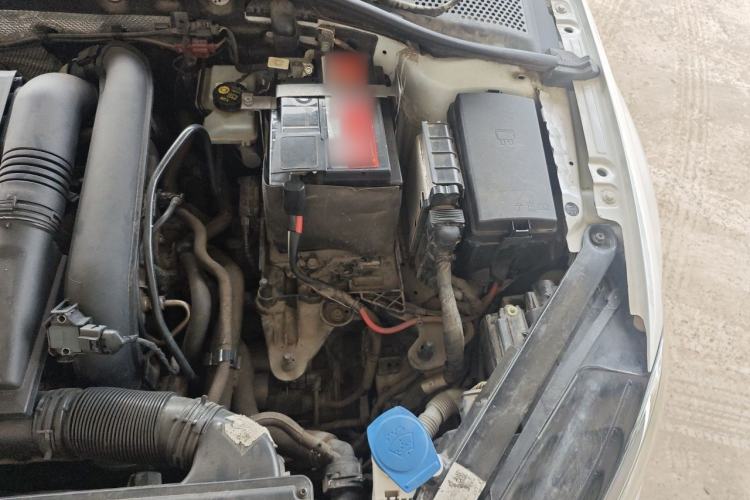 Used Volkswagen Golf 2018 230TSI Automatic Luxury Version Engine Bay Left