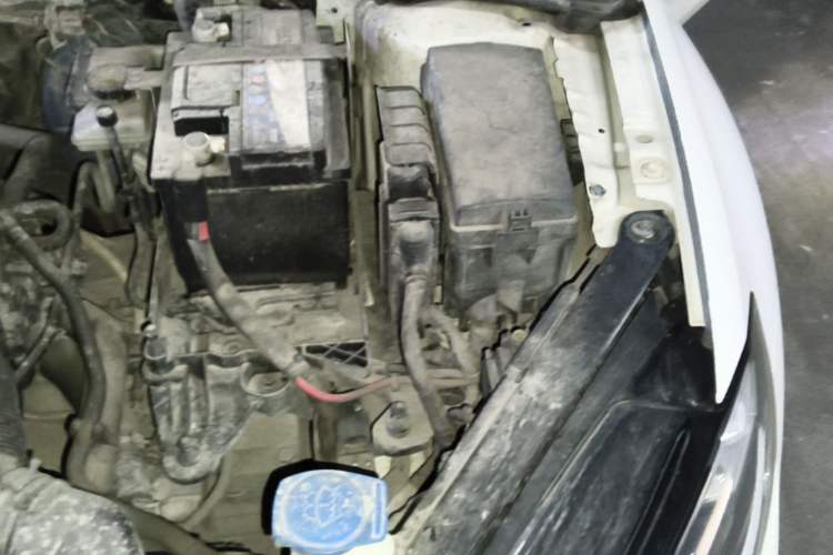 Used Volkswagen Golf 2018 1.6L Automatic Comfort Model Engine Bay Left