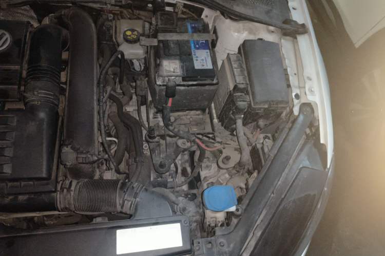 Used Volkswagen Golf 2018 230TSI Automatic Luxury Version Engine Bay Left