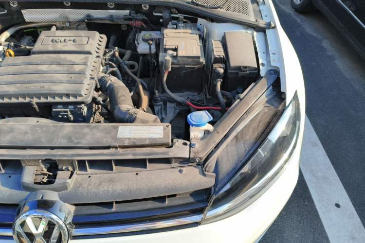 Used Volkswagen Golf 2018 1.6L Automatic Comfort Model Engine Bay Left