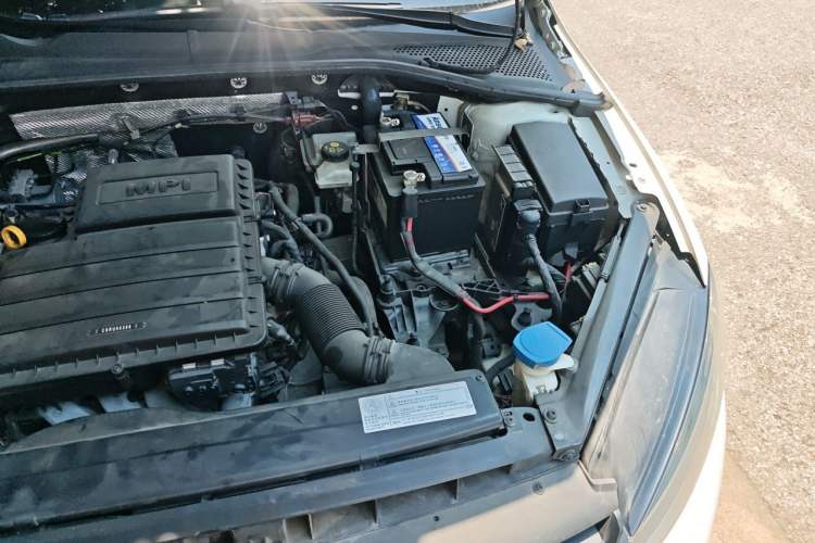 Used Volkswagen Golf 2018 1.6L Automatic Comfort Model Engine Bay Left