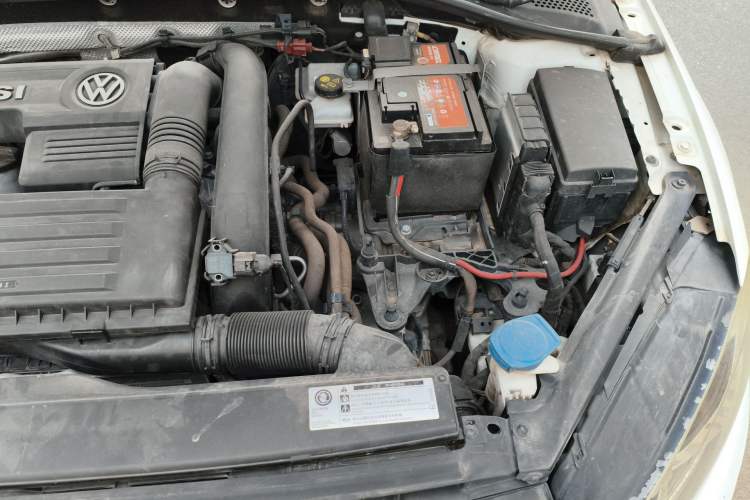 Used Volkswagen Golf 2018 230TSI Automatic Luxury Version Engine Bay Left