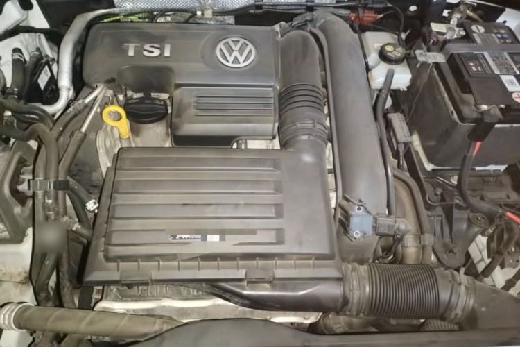 Used Volkswagen Golf 2018 230TSI Automatic Comfort Model Engine Bay