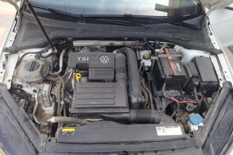 Used Volkswagen Golf 2018 230TSI Automatic Comfort Model Engine Bay