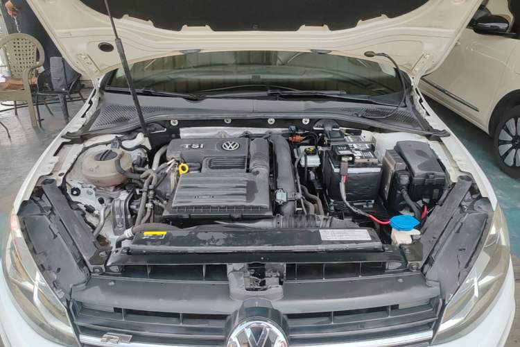 Used Volkswagen Golf 2018 230TSI Automatic Luxury Version Engine Bay