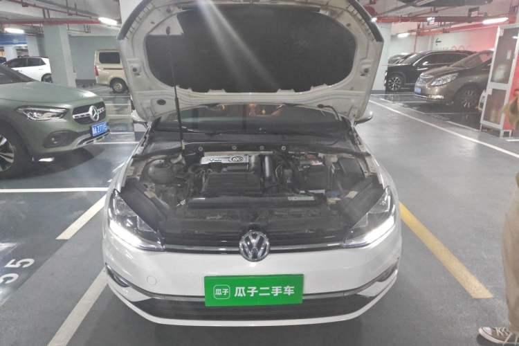 Used Volkswagen Golf 2018 230TSI Automatic Comfort Model Engine Bay