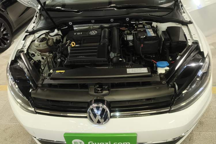 Used Volkswagen Golf 2018 230TSI Automatic Luxury Version Engine Bay
