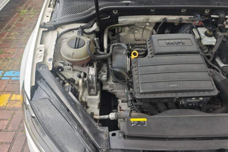 Used Volkswagen Golf 2018 1.6L Automatic Comfort Model Engine Bay Right