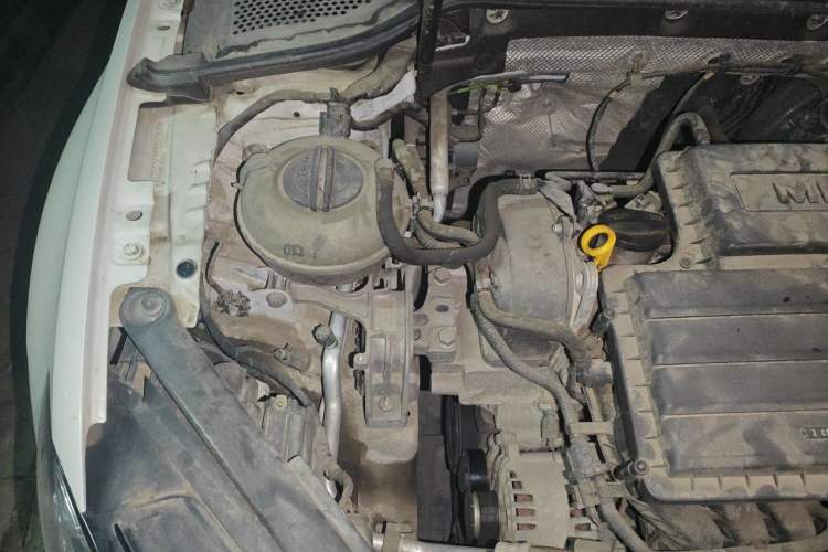 Used Volkswagen Golf 2018 1.6L Automatic Comfort Model Engine Bay Right