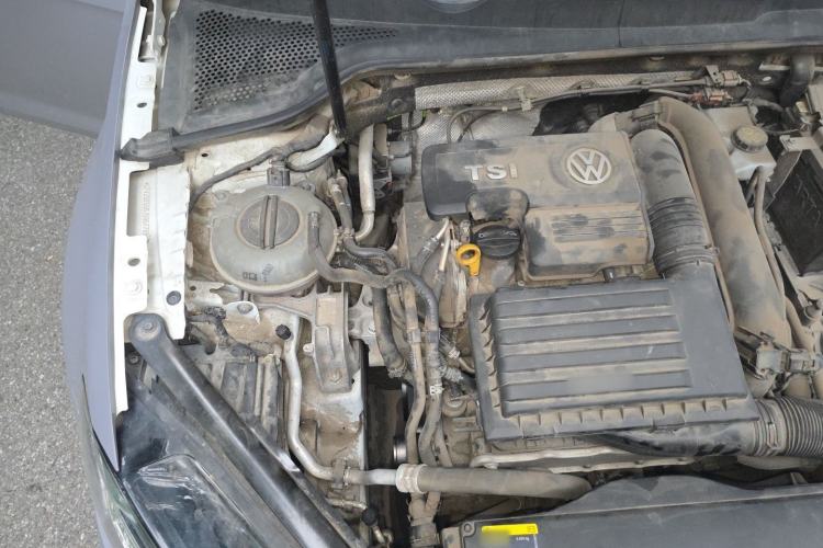 Used Volkswagen Golf 2018 280TSI Automatic R-Line Model Engine Bay Right