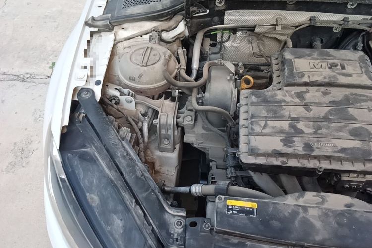 Used Volkswagen Golf 2018 1.6L Automatic Comfort Model Engine Bay Right