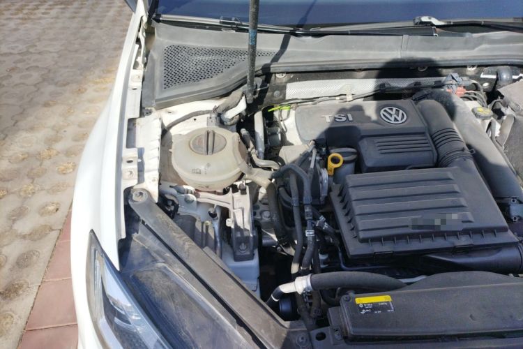 Used Volkswagen Golf 2018 280TSI Automatic R-Line Model Engine Bay Right