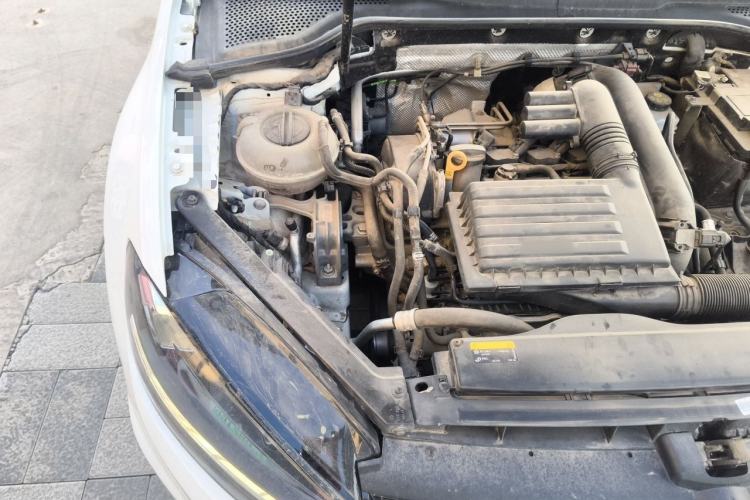 Used Volkswagen Golf 2018 230TSI Automatic Comfort Model Engine Bay Right