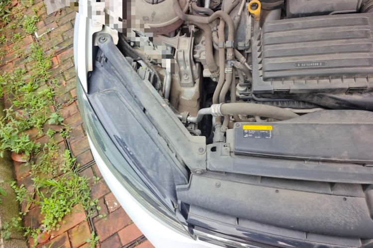 Used Volkswagen Golf 2018 230TSI Automatic Comfort Model Engine Bay Right
