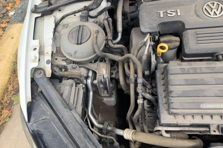 Used Volkswagen Golf 2018 280TSI Automatic R-Line Model Engine Bay Right