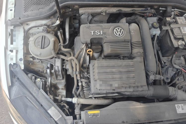 Used Volkswagen Golf 2018 230TSI Automatic Comfort Model Engine Bay Right